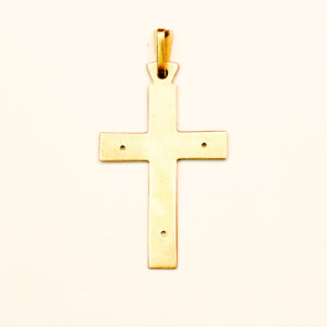 Lote de cuatro crucifijos para colgar en oro de 18k. España. Siglo XX.