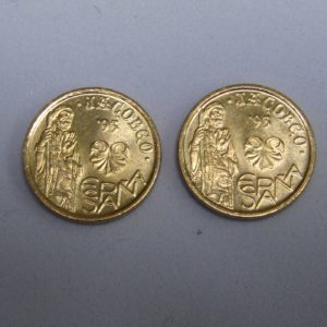 Lote de dos monedas de 5 pesetas ,1993, Jacobeo. Una, variante cuño 5. SC.