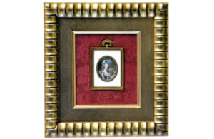 Miniatura pintada sobre disco oval de marfil. Siglo XIX.