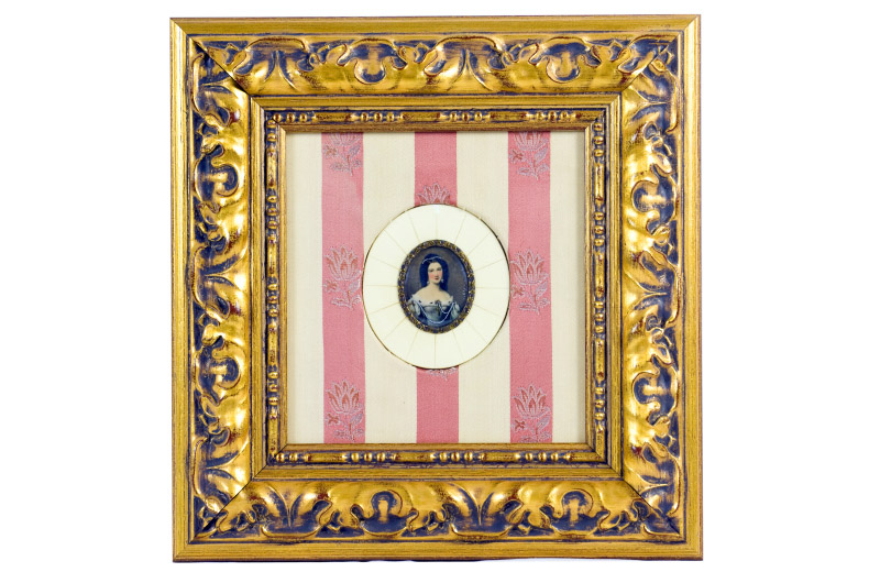 Miniatura sobre placa oval de marfil. Siglo XIX. Miniatura sobre placa oval de marfil. Siglo XIX.