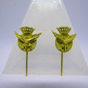 Pareja de Alfileres en Oro de 18k con Escudo de Aviación Civil. 5,45 gr.