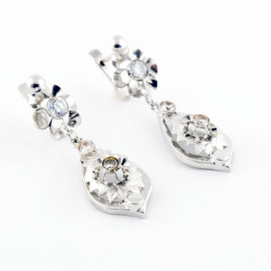 Pareja de pendientes de dos cuerpos en Oro Blanco y circonitas.