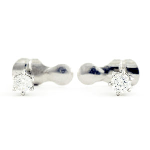 Pareja de pendientes Dormilona en Oro con Diamantes Naturales Talla Brillante de 0,30 ct. cada uno. Total: 0,60 ct.
