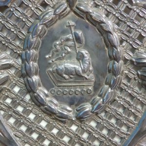 Pareja de Relicarios de Plata para colgar, con Benditera. España. Siglo XIX.