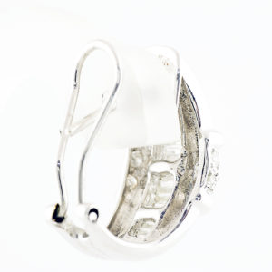 Pendientes en Oro blanco con 30 Diamantes talla Baguette y 16 talla Brillante de 2,0 ct. Color, G-H. Pureza, SI1.
