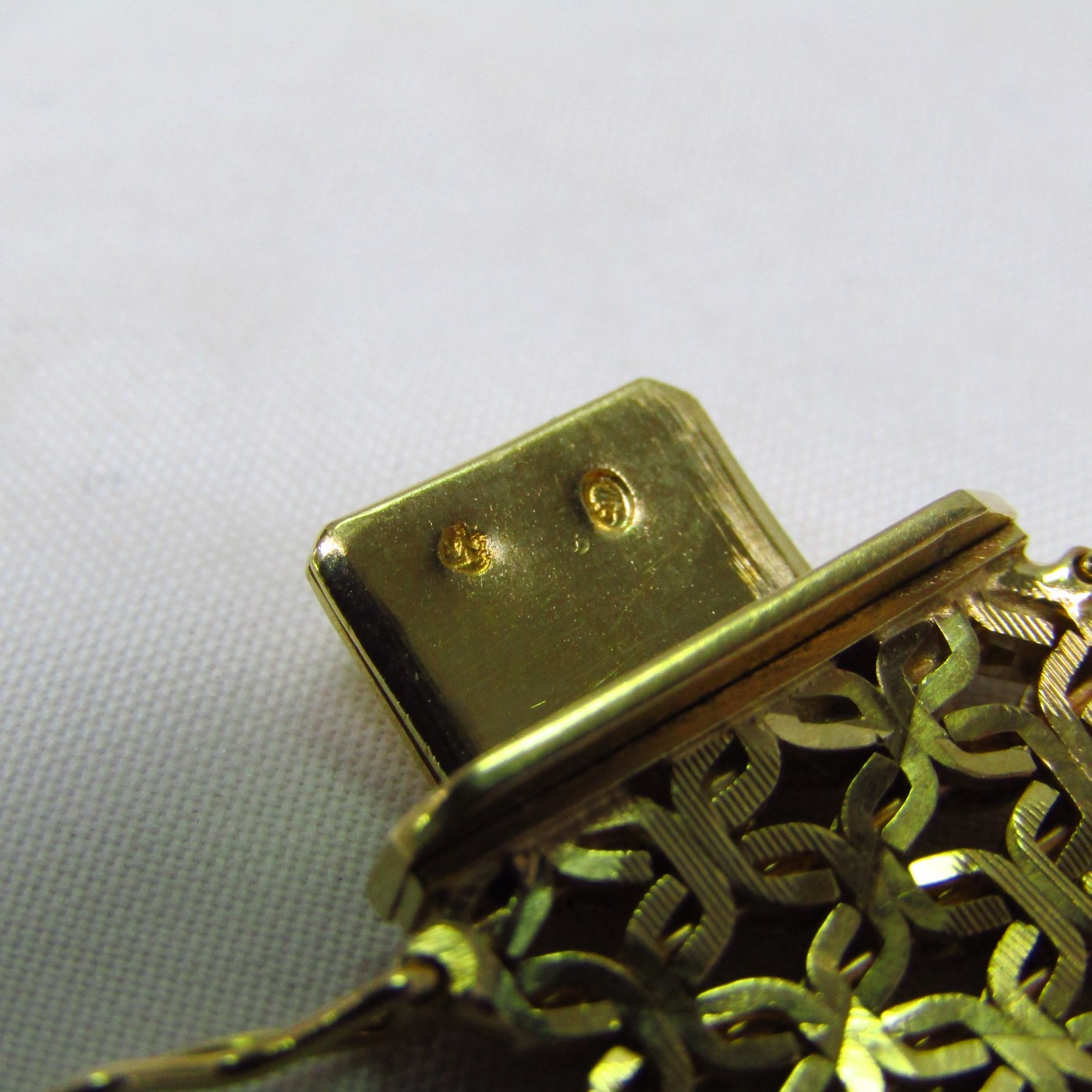 Pulsera Calada en Oro de 18k. Pulsera Calada en Oro de 18k.