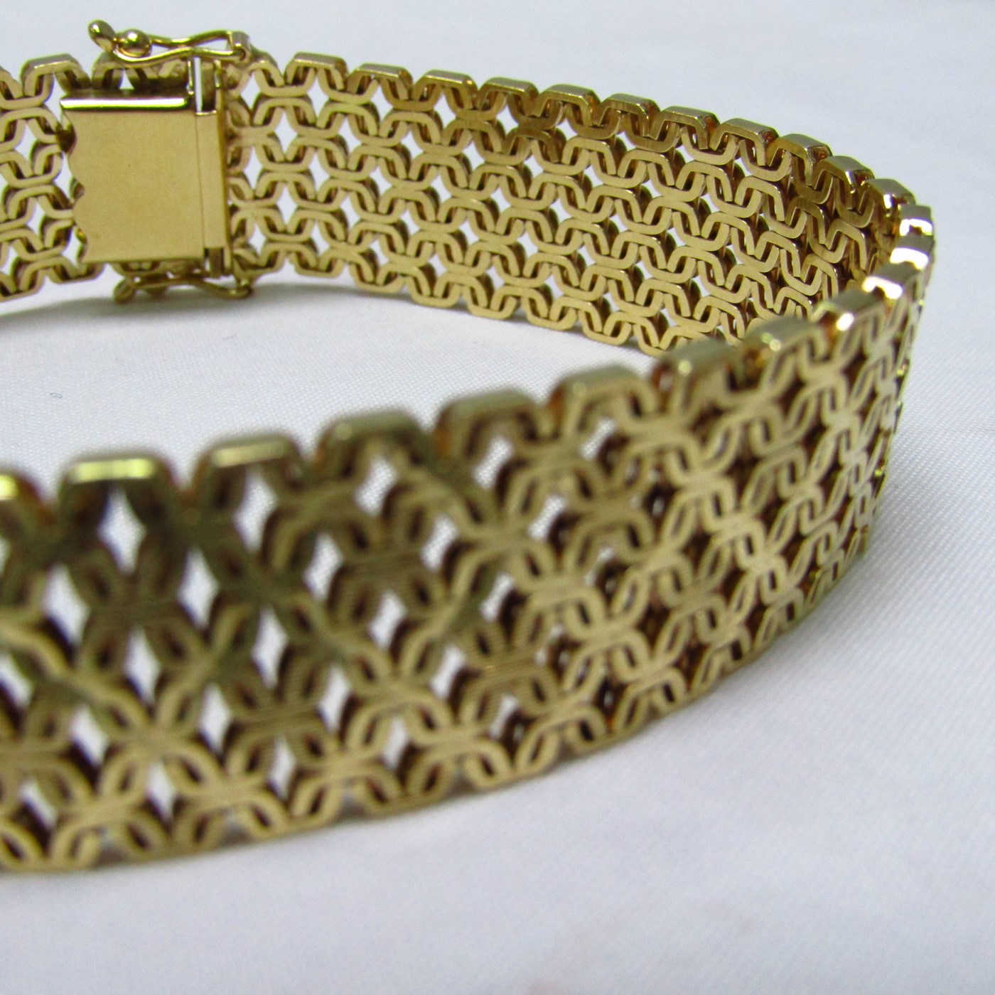 Pulsera Calada en Oro de 18k. Pulsera Calada en Oro de 18k.