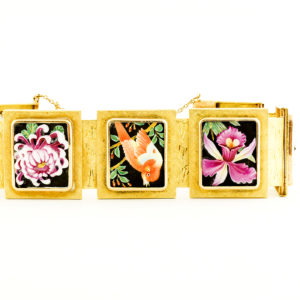 Pulsera de la Fortuna en Oro de 18k. Con cartelas orientales en porcelana.