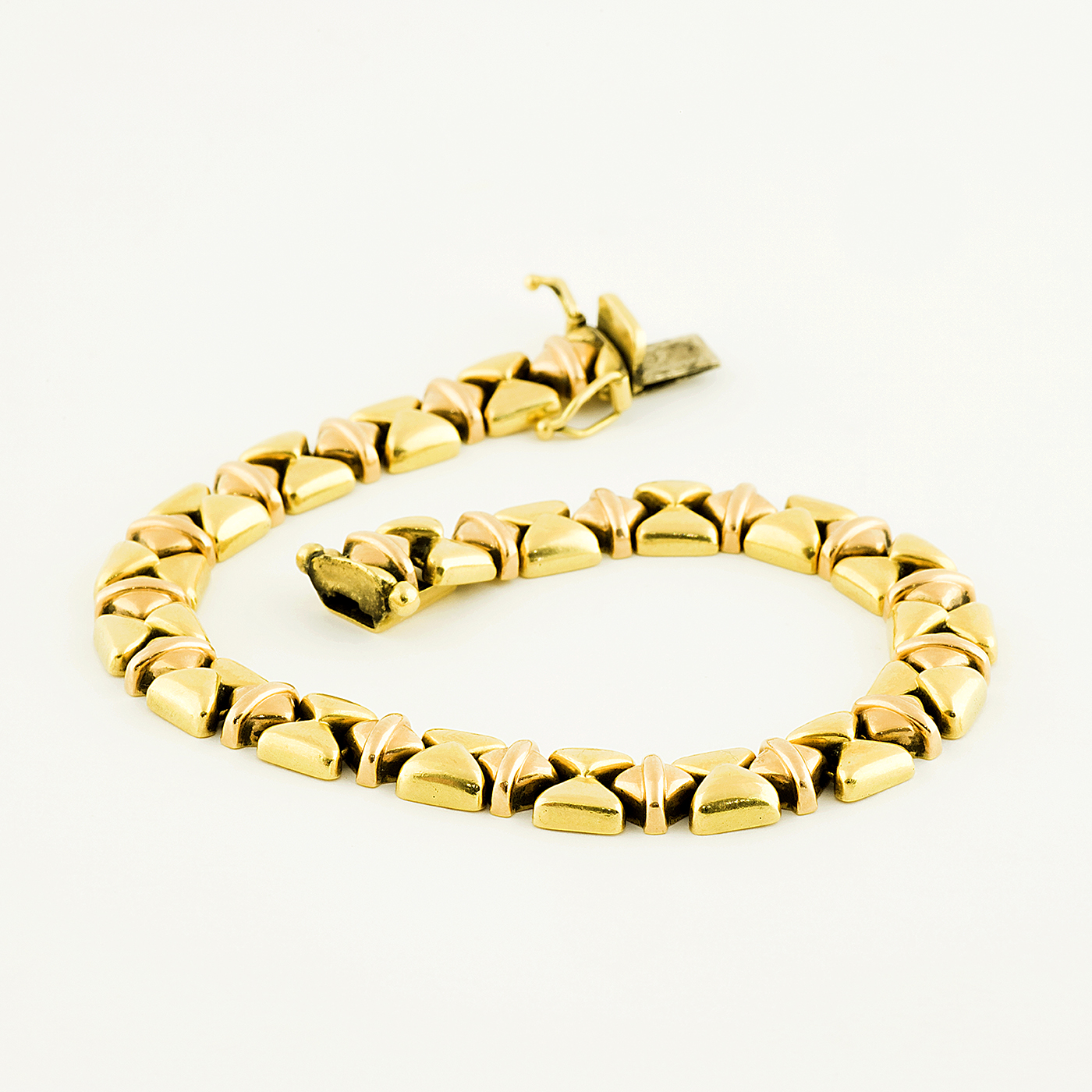 Pulsera de Oro Bicolor, brillo y matizado, de 18k. Pulsera de Oro Bicolor, brillo y matizado, de 18k.