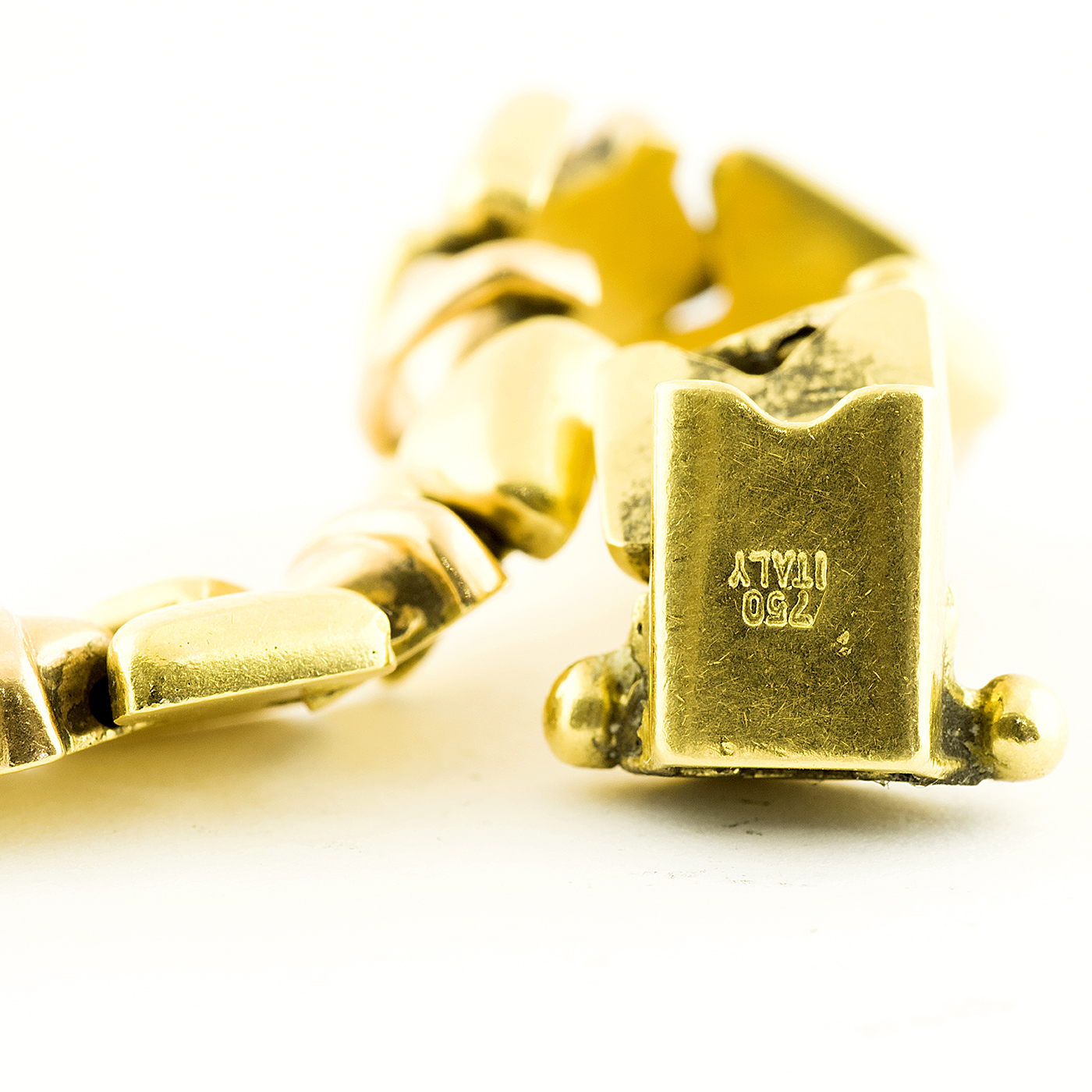 Pulsera de Oro Bicolor, brillo y matizado, de 18k. Pulsera de Oro Bicolor, brillo y matizado, de 18k.