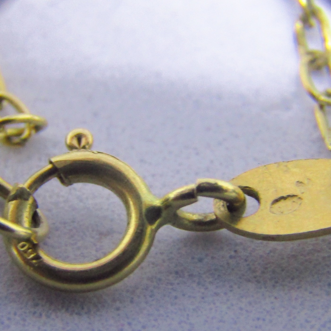 Pulsera de Oro de 18k con 9 turquesas Arizona. 4,50 gr. Pulsera de Oro de 18k con 9 turquesas Arizona. 4,50 gr.