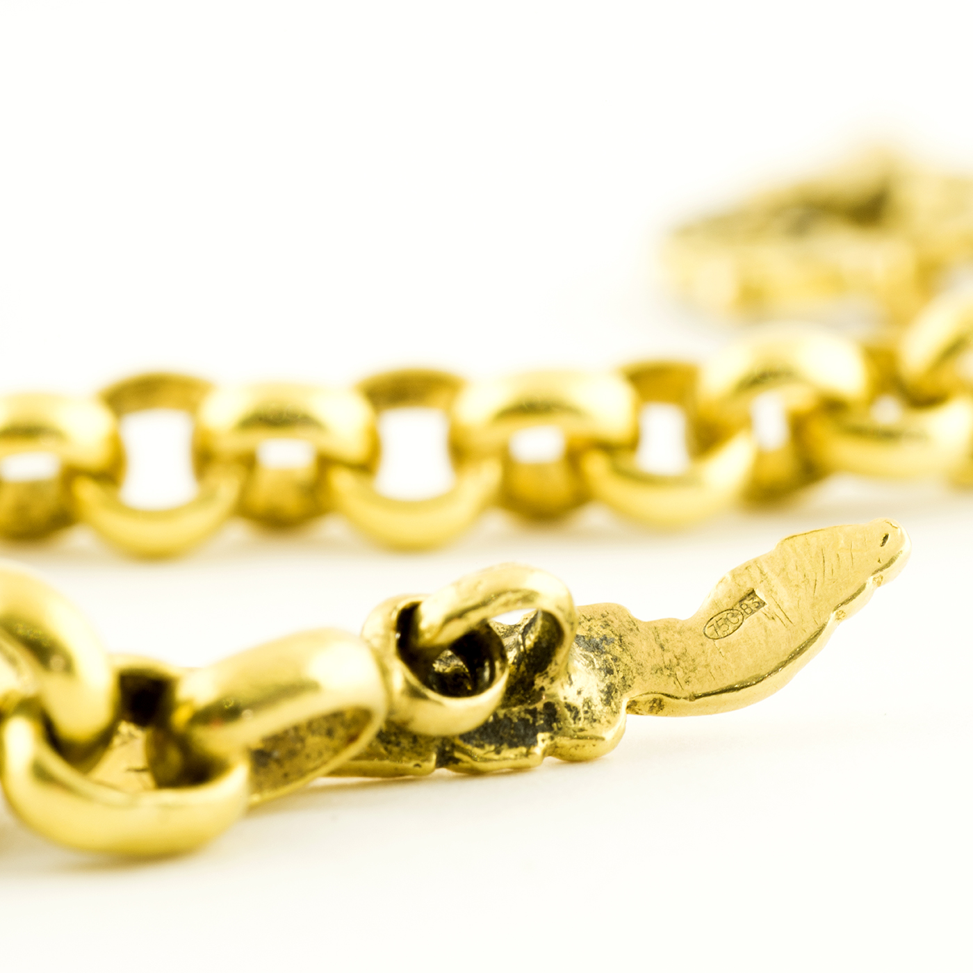 Pulsera de Oro Tradicional con pasador y Cruz Isabelina. 29,40 gr. Pulsera de Oro Tradicional con pasador y Cruz Isabelina. 29,40 gr.