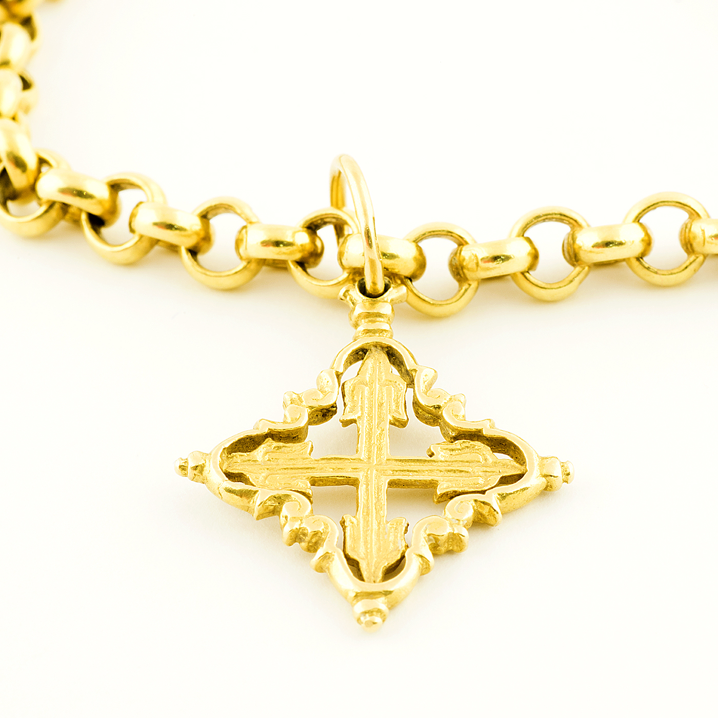 Pulsera de Oro Tradicional con pasador y Cruz Isabelina. 29,40 gr. Pulsera de Oro Tradicional con pasador y Cruz Isabelina. 29,40 gr.