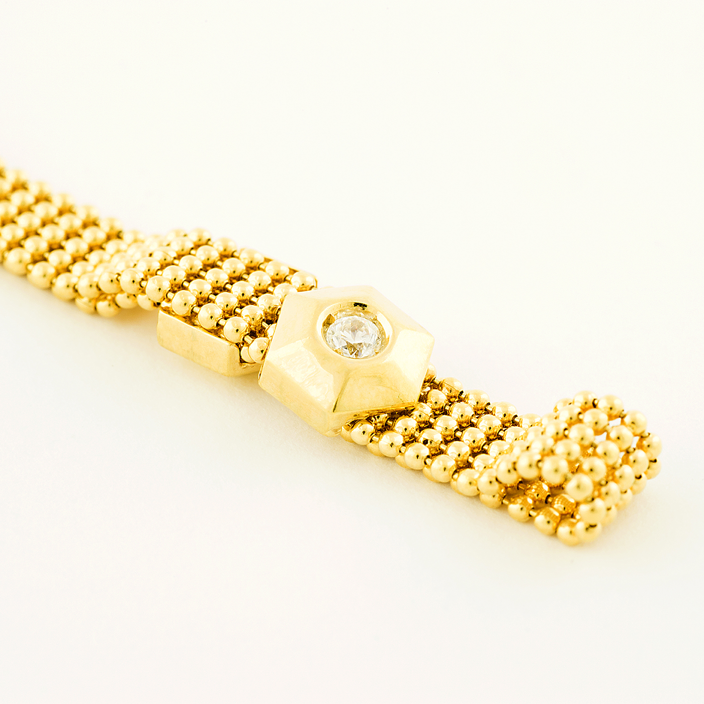 Pulsera en Oro de 18k. con circonitas. Pulsera en Oro de 18k. con circonitas.