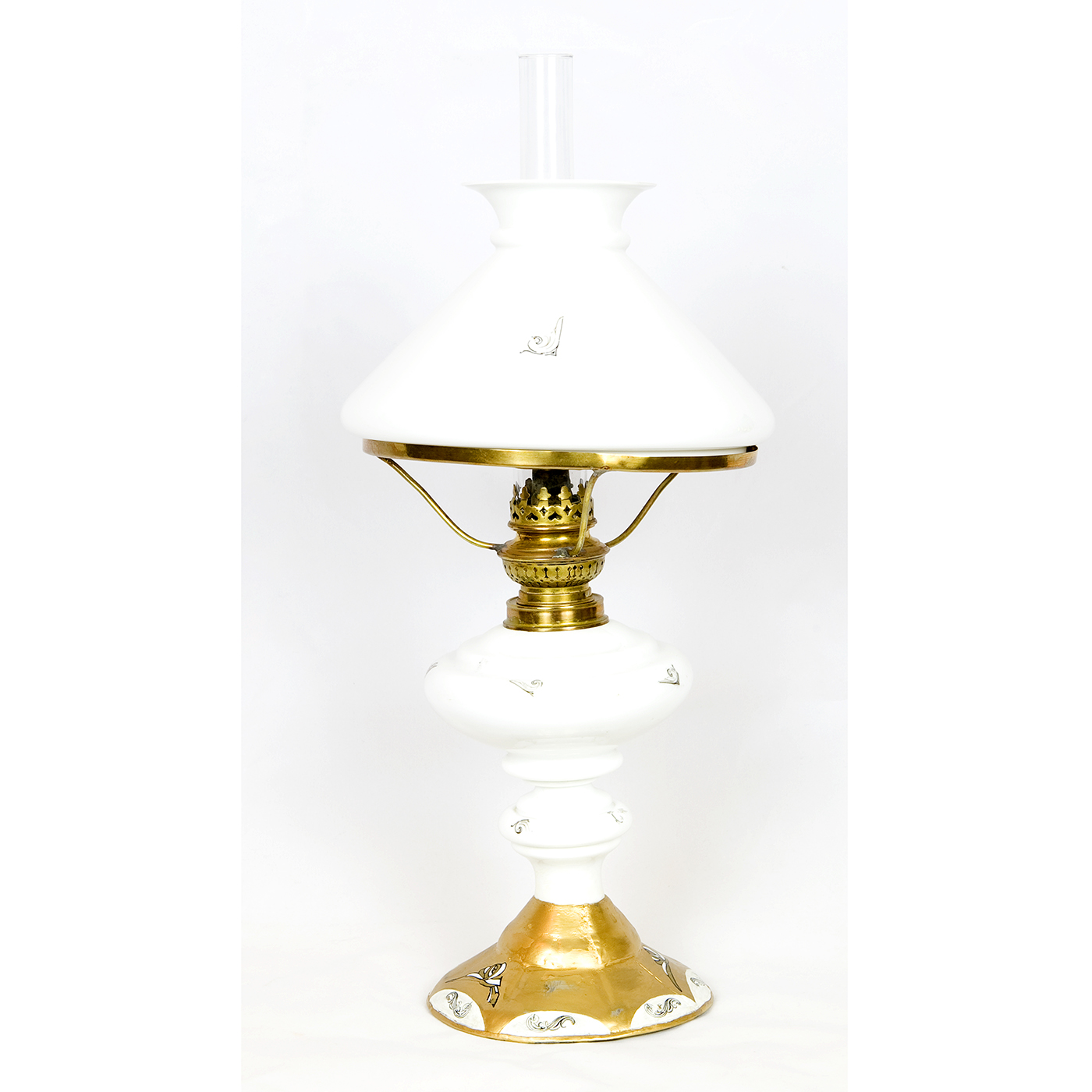 QUINQUÉ DE PORCELANA.