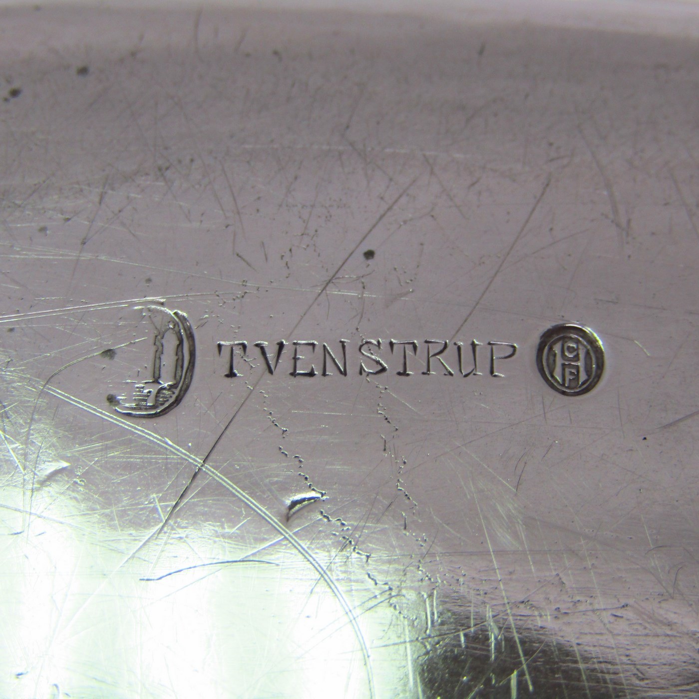 R.H. TVENSTRUP. Bandeja Oval en plata. Randers, Dinamarca, s.XX R.H. TVENSTRUP. Bandeja Oval en plata. Randers, Dinamarca, s.XX