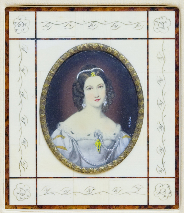 R. STIELER. Miniatura sobre disco oval de marfil, siglo XIX. R. STIELER. Miniatura sobre disco oval de marfil, siglo XIX.