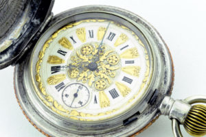 Reloj de Bolsillo para caballero, Saboneta y remontoir. Finales XIX.
