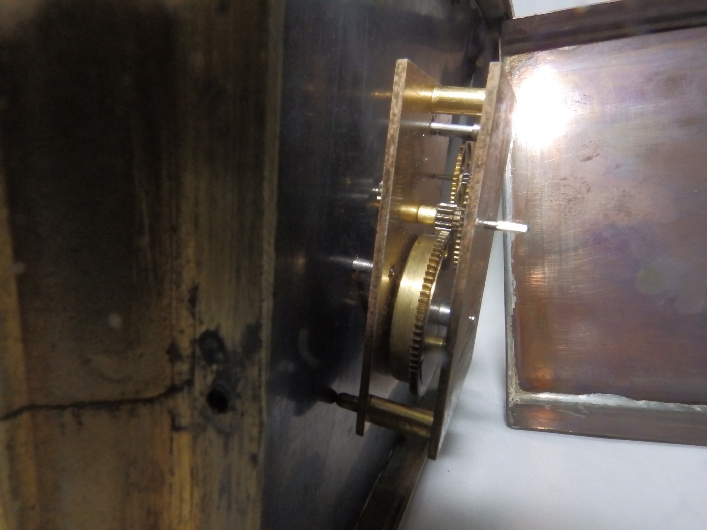Reloj de Sobremesa, integrado en óleo sobre placa de cobre. Manufactura Austriaco. Siglo XIX Reloj de Sobremesa, integrado en óleo sobre placa de cobre. Manufactura Austriaco. Siglo XIX