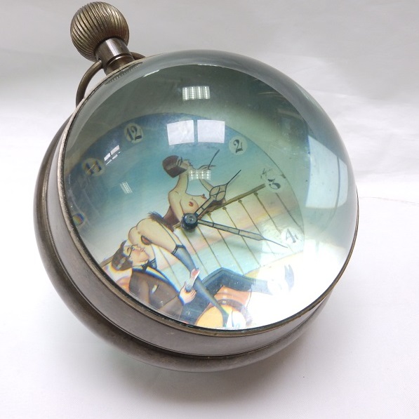 Reloj GIGANTE (120 mm) de Sobremesa. Erótico y Automatón. Ca. 1920-1925