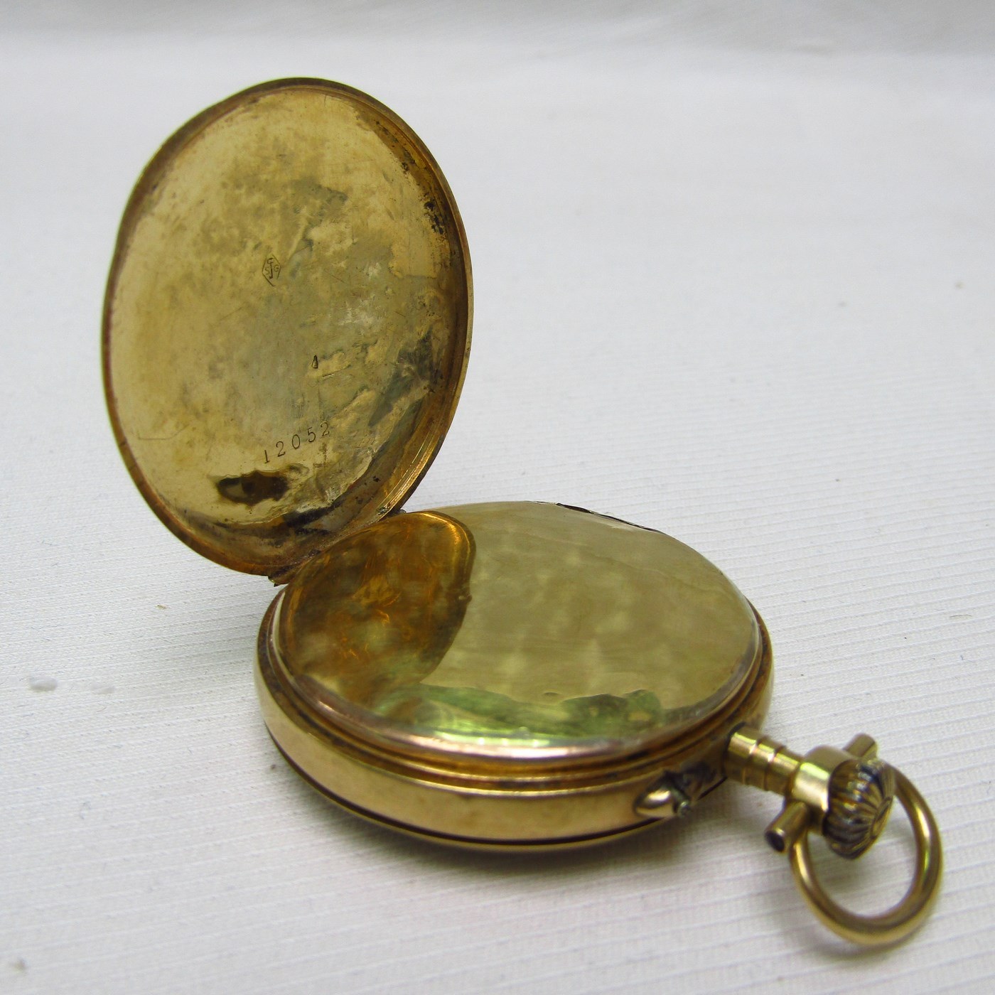 Reloj Suizo de Bolsillo-colgar, lepine y remontoir. Oro de 18k. Ca. 1890. Reloj Suizo de Bolsillo-colgar, lepine y remontoir. Oro de 18k. Ca. 1890.