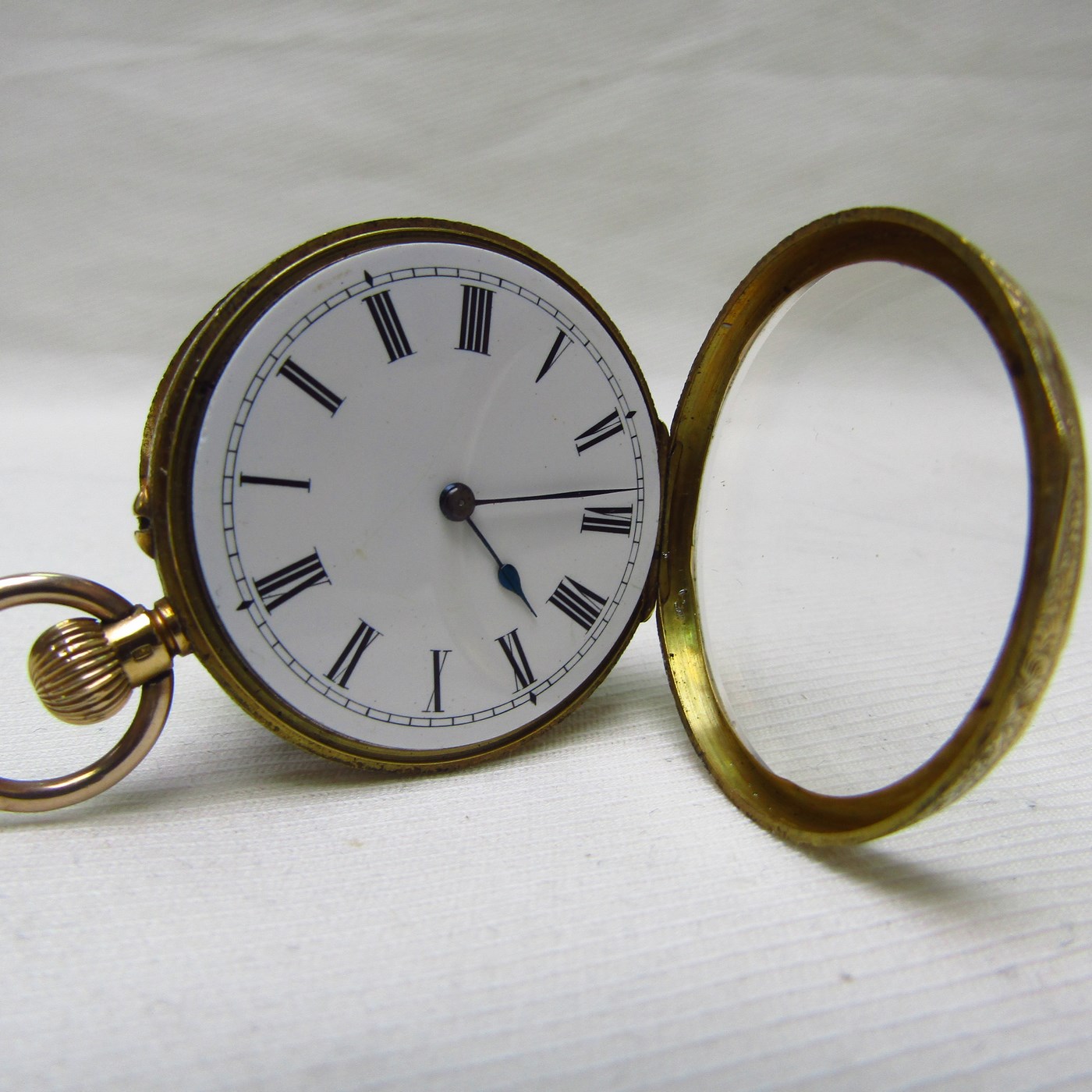 Reloj Suizo de Bolsillo-colgar, lepine y remontoir. Suiza, ca. 1900. Reloj Suizo de Bolsillo-colgar, lepine y remontoir. Suiza, ca. 1900.