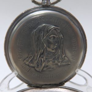 Reloj suizo de bolsillo para caballero, Lepine y Remontoir con grabados religiosos. Ca.1910-20