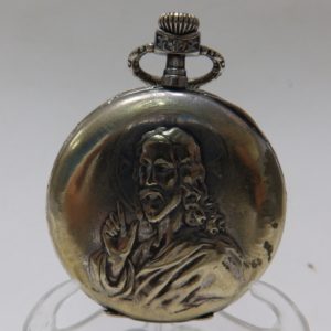 Reloj suizo de bolsillo para caballero, Lepine y Remontoir con grabados religiosos. Ca.1910-20