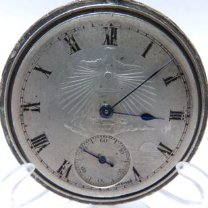 Reloj suizo de bolsillo para caballero, Lepine y Remontoir con grabados religiosos. Ca.1910-20