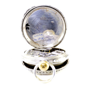 Reloj Suizo de bolsillo saboneta y remontoir. Suiza, ca. 1870.