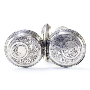 Reloj Suizo de bolsillo saboneta y remontoir. Suiza, ca. 1870.