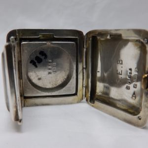 Reloj Suizo de bolsillo, sobremesa, Art Decó, saboneta y remontoir. Birmingham, 1933.