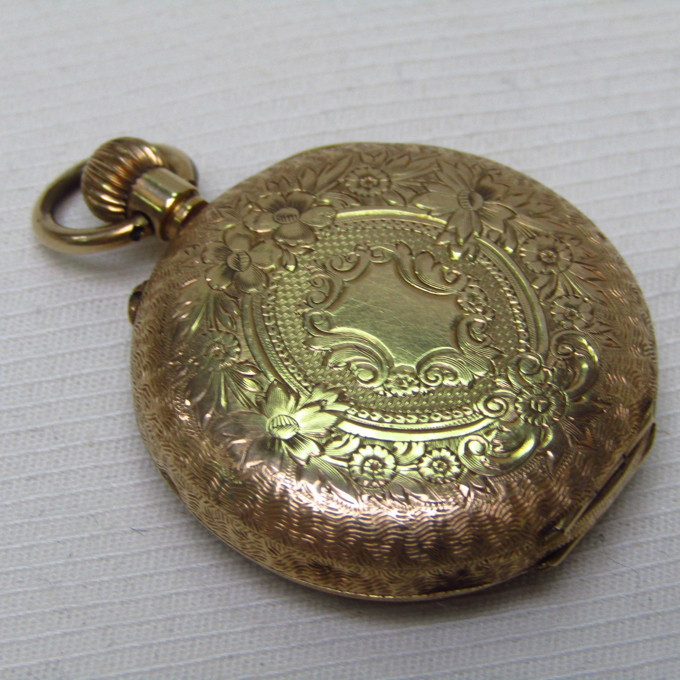 Reloj Suizo de colgar, lepine y remontoir. Oro 14k. Suiza, ca. 1900 Reloj Suizo de colgar, lepine y remontoir. Oro 14k. Suiza, ca. 1900