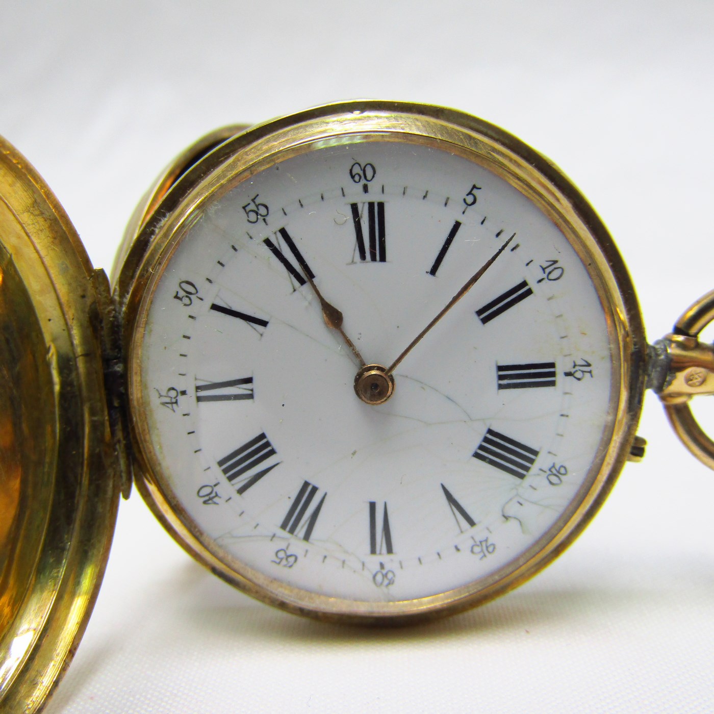 Reloj Suizo de colgar saboneta y remontoir. Suiza, ca. 1900. Reloj Suizo de colgar saboneta y remontoir. Suiza, ca. 1900.