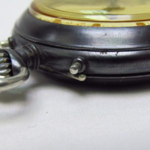 Reloj Suizo Despertador de bolsillo, sobremesa, lepine y remontoir. JUNGHANS, Suiza, ca. 1920.