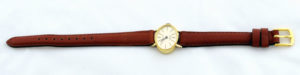 Remova. Reloj de pulsera para dama.