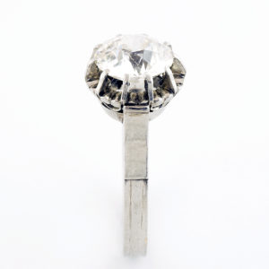 Solitario en Oro Blanco de 18k, con Diamante talla Brillante Antigua Europea de 1,64 ct. (K/SI2)