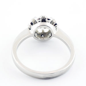 Solitario en Oro de 18k con Diamante Natural talla Antigua Europea de 0,75 ct. (K-VS1). Certificado IGE.