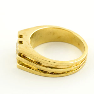 Solitario en Oro de 18k. Diamante Talla Brillante de 1,14 ct. O-R/SI2. 12,48 gr.