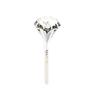 Solitario Oro de 18k. Con Diamante Natural Talla Brillante de 1,13 ct. (Certificado IGE). K/P1. 2,91 gr.