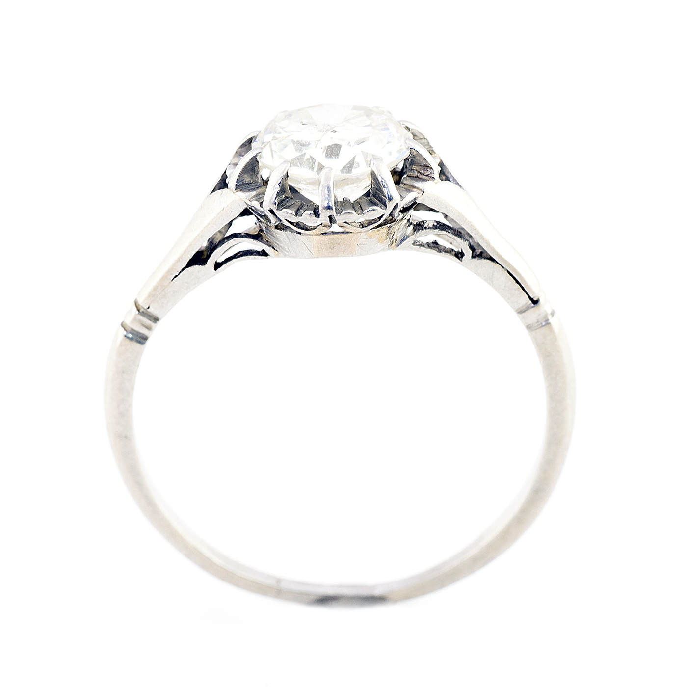 Solitario Oro de 18k. Con Diamante Natural Talla Brillante de 1,13 ct. (Certificado IGE). K/P1. 2,91 gr. Solitario Oro de 18k. Con Diamante Natural Talla Brillante de 1,13 ct. (Certificado IGE). K/P1. 2,91 gr.
