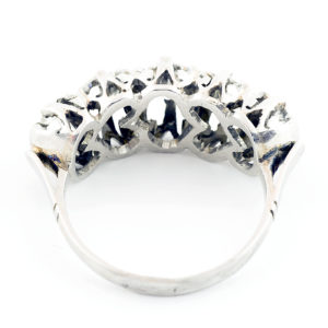 Sortija Cintillo en Oro Blanco con Cinco Diamantes Naturales Talla Brillante (1,13 ct) de (1) 0,41ct (J/SI1) (2) 0.52ct (F-K/SI2) (2) 0.20ct (J-K/VS-SI1).