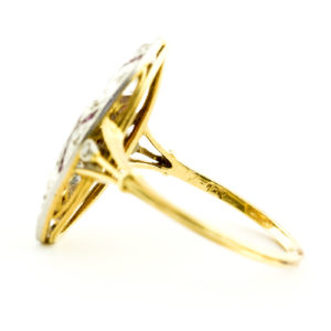 Sortija de Oro de 18k. con 11 Diamantes de 0,655 ct. (J-K/SI) y 51 Rubíes de 0,51 ct. (Certificado IGE)