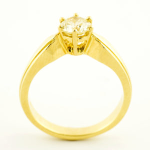 Sortija de Oro de 18k. con Diamante Natural Talla Brillante de 0,73 ct. (S-Z/SI2).