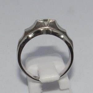 Sortija en oro blanco con Diamante Natural, talla Brillante de 0,55 ct. (H-I/SI1). Certificado IGE