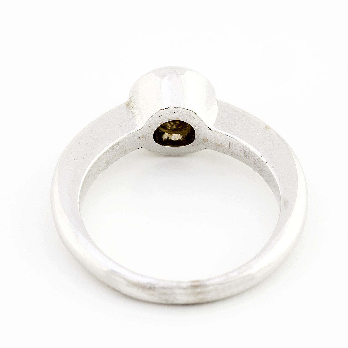 Sortija en Oro Blanco con Diamante talla Brillante de 0,64 ct. (O-R/VS1). Certificado IGE. Sortija en Oro Blanco con Diamante talla Brillante de 0,64 ct. (O-R/VS1). Certificado IGE.