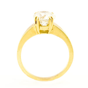 Sortija en Oro con Diamante Natural talla Brillante de 1,89 ct. (I/P3). Certificado IGE. 17,25 mm.