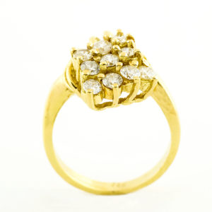 Sortija en Oro de 18k y Diamantes talla Brillante.