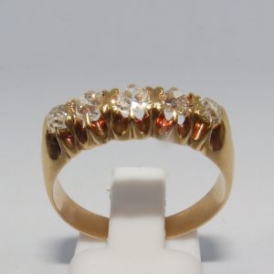 Sortija Quintillo en Oro con 5 Diamantes Naturales talla "Old Mine Cut" con 0,58 ct. Total. Certificado IGE