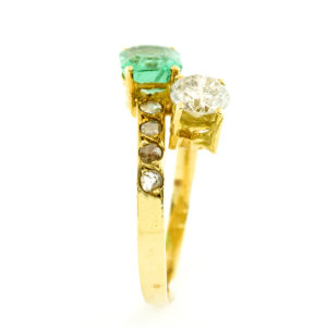 Sortija "tu y yo" con Esmeralda natural de 1,21 ct. y Diamantes de 0,63 ct. (N-SI2-3)